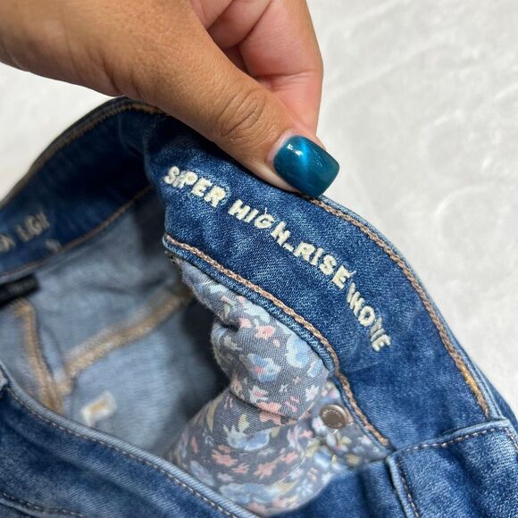 American Eagle Super High Rise Shortie Shorts 4 Women - Picture 5 of 7